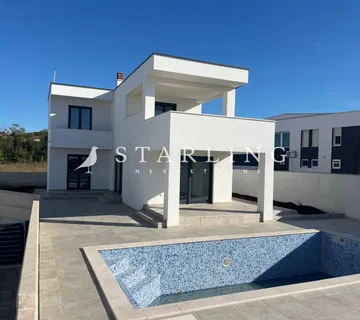PRODAJA, KUĆA S BAZENOM, VODNJAN, 125 m2 - cover