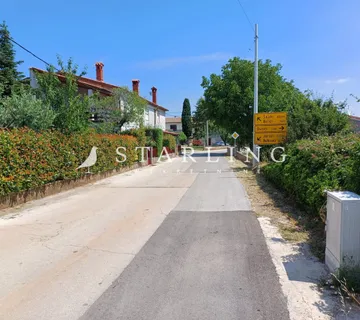 PRODAJA, GRAĐEVINSKO ZEMLJIŠTE, DOZVOLA, 644 M2.  - cover