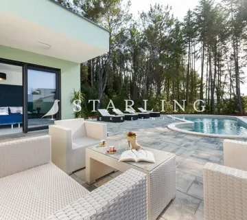 PRODAJA, KUĆA S BAZENOM, ROVINJ, 139 m2 - cover