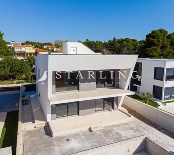 VILA S BAZENOM, PRODAJA, MEDULIN, 280 m2 - cover