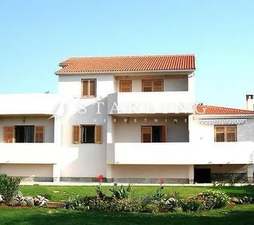 PRODAJA, KUĆA S 4 APARTMANA, OTOK MOLAT, SAMOSTOJEĆA, 358 M2 - cover