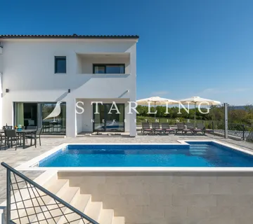 VILA S BAZENOM, ISTRA, KRNICA, 163 m2 - cover