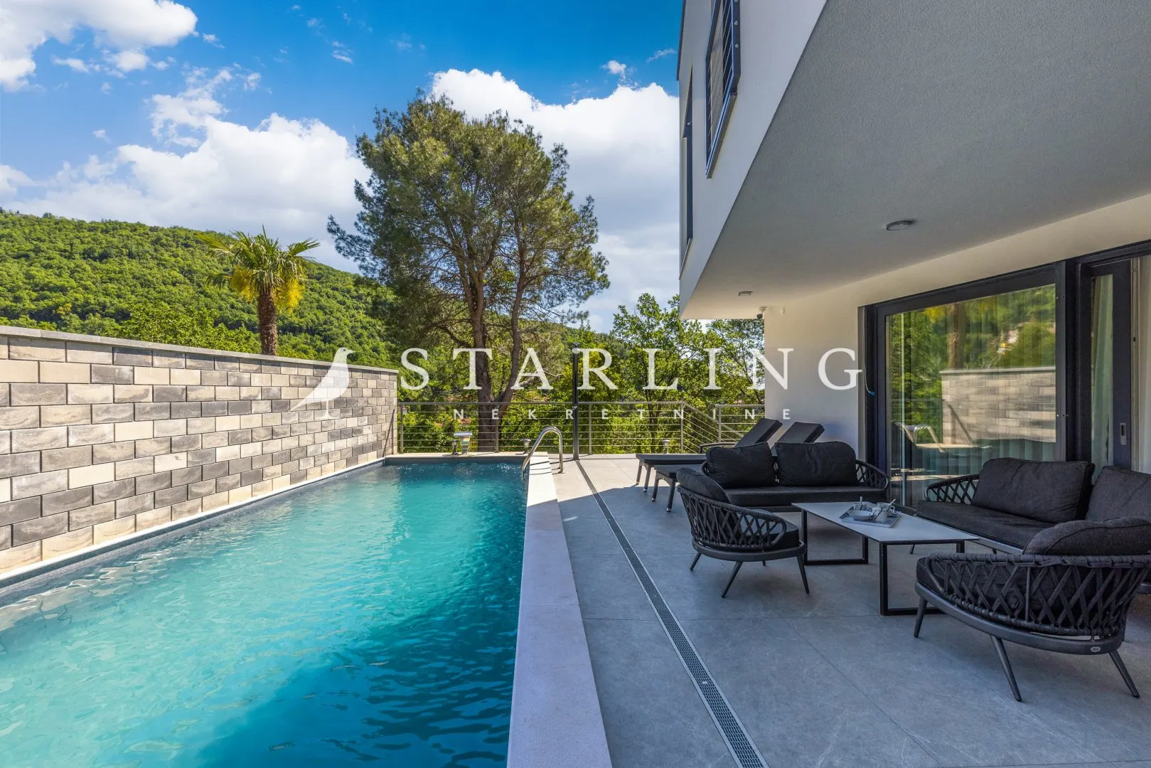 PRODAJA, VILA S BAZENOM, MOŠĆENIČKA DRAGA, 225 m2 - cover