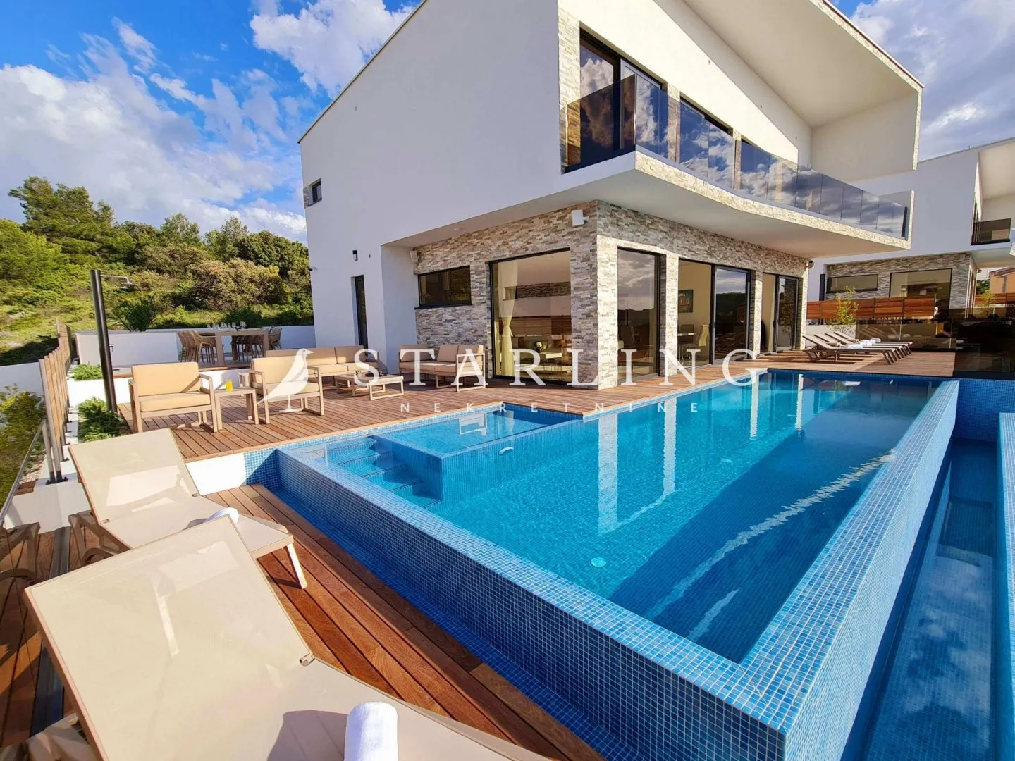 LUKSUZNA VILA, PRODAJA, ROGOZNICA, RAŽANJ, 260 m2 - cover