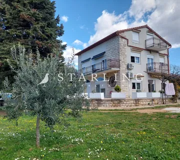 PRODAJA, DVIJE KUĆE, PULA, ISTRA, - cover