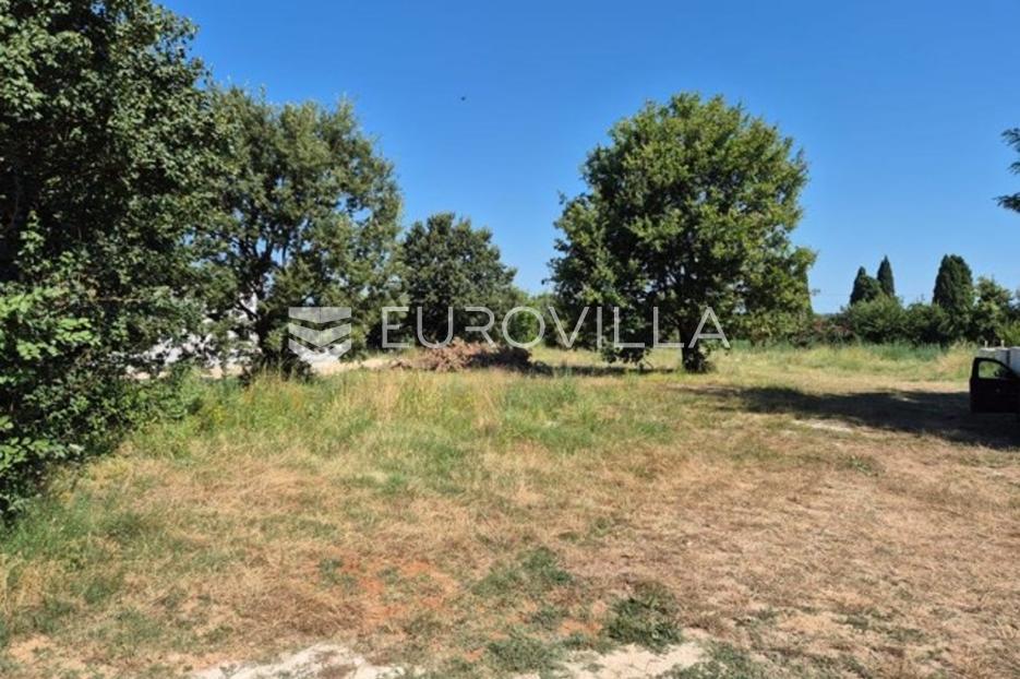 Istra, Šišan, građevinsko zemljište  za više stambenu gradnju od 681 m2 - cover
