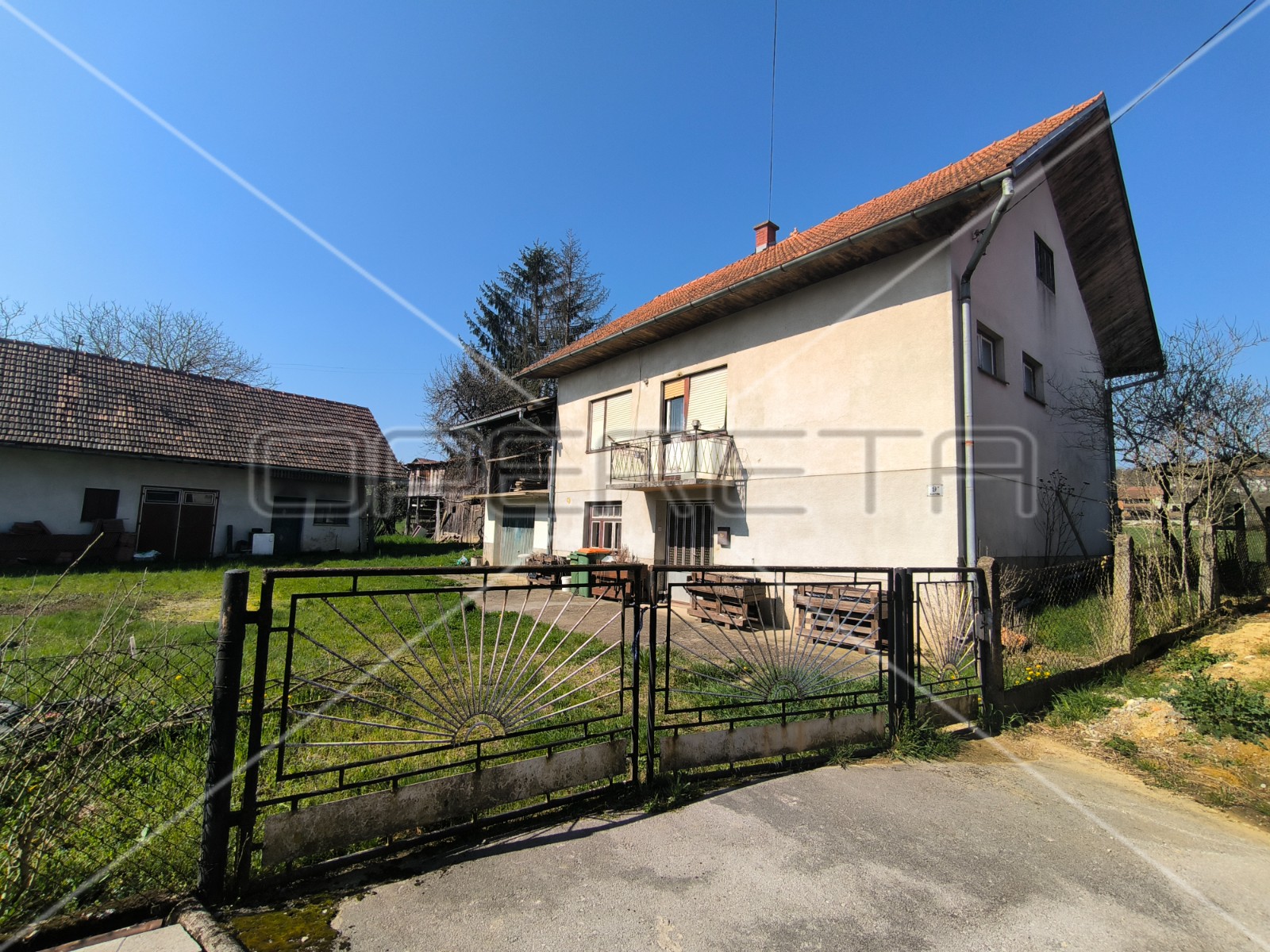 Prodaja, Kuća, Ozalj, Slapno, Samostojeća, 200m2 - cover