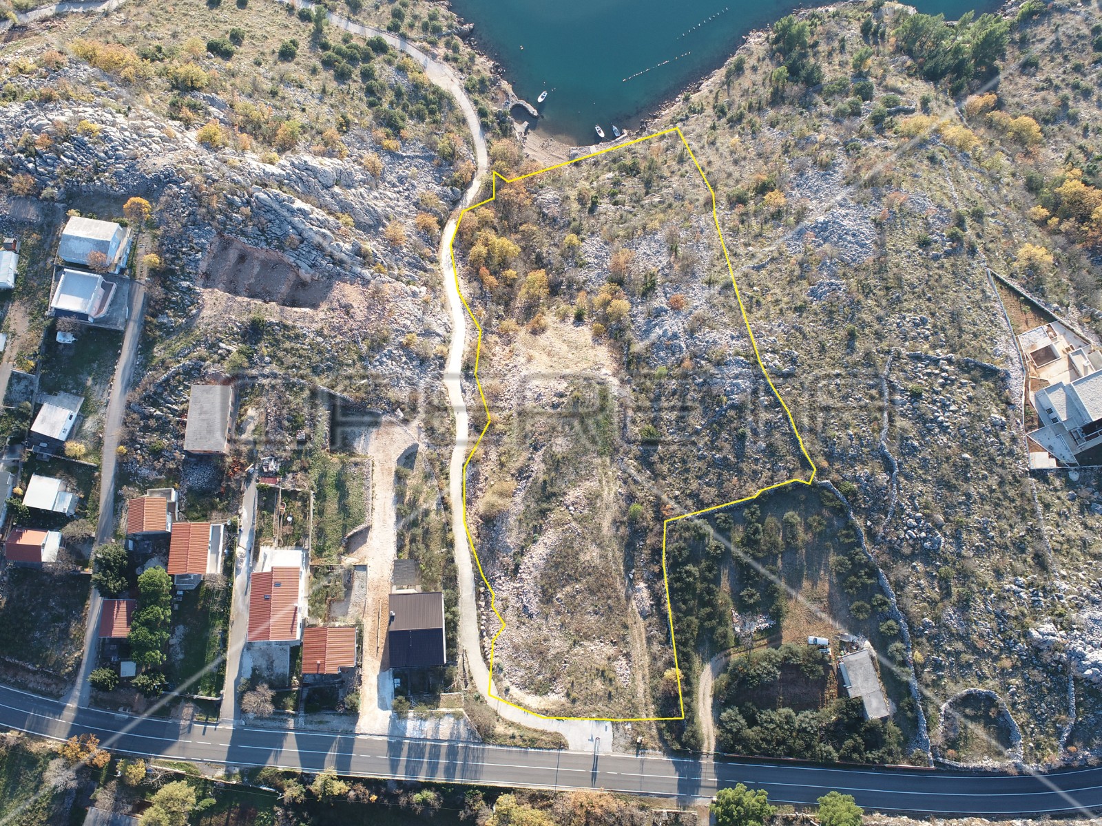 Građevinsko zemljište prvi red do mora, 10.624m2, Starigrad Paklenica - cover