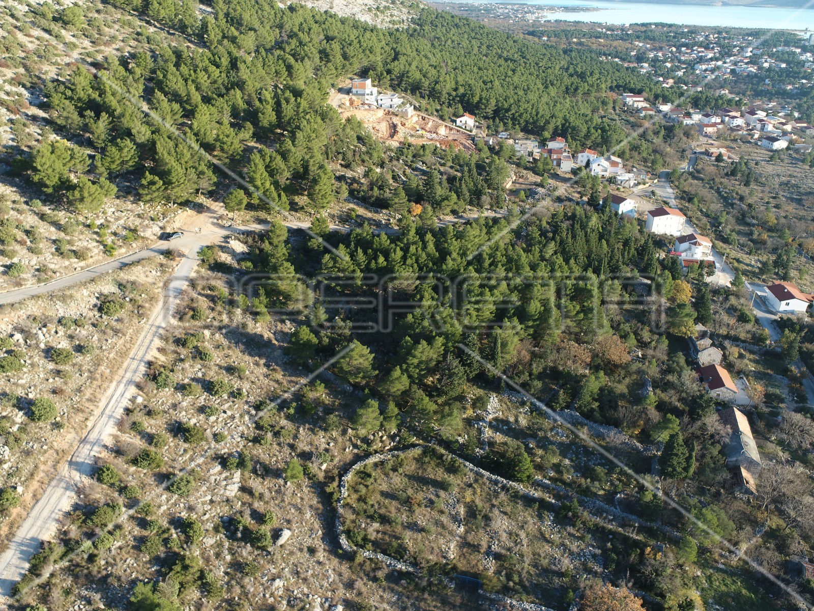 Građevinsko zemljište s pogledom, površine 1684m2, Starigrad Paklenica - cover