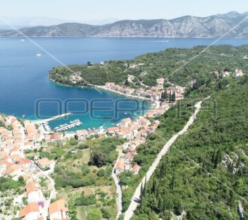 Poljoprivredno Zemljište u Prekrasnom Račišću na Korčuli - cover