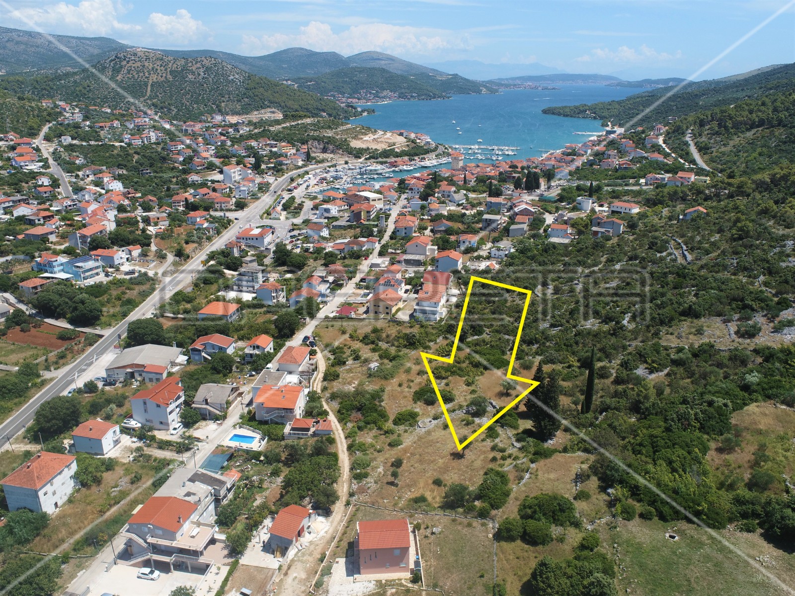 Građevinsko zemljište, pogled na more, mir, blizina plaže, Marina (Trogir) - cover