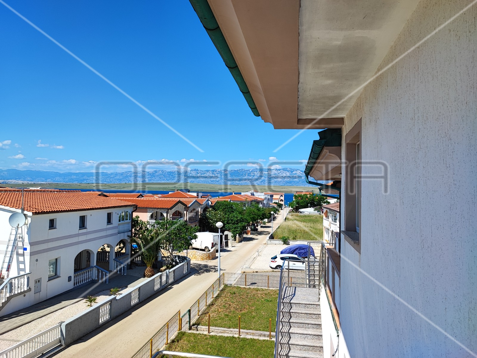 Dvosoban apartman s pogledom na more, 72 m2, terasa i vrt, Vir, Zadar - cover