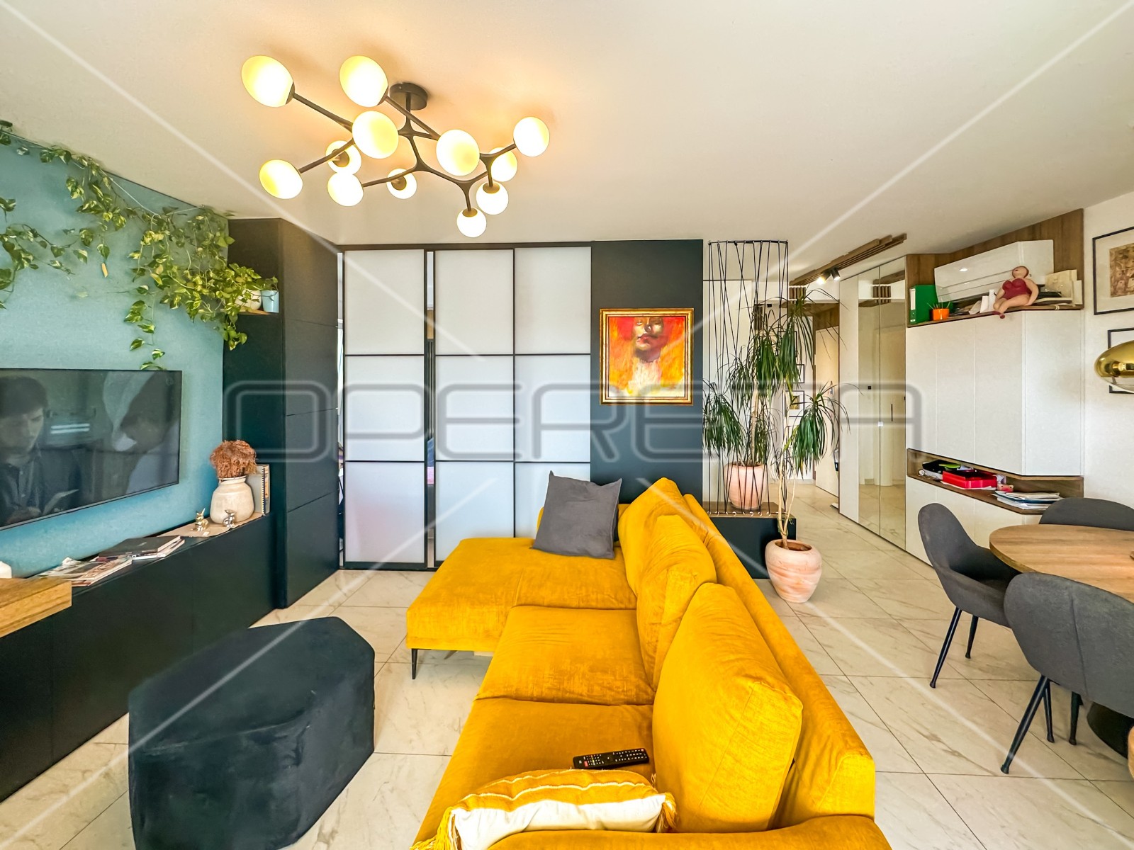 Atraktivan dvosobni stan s terasom i pogledom na more, Brodarica, 67,91 m2 - cover